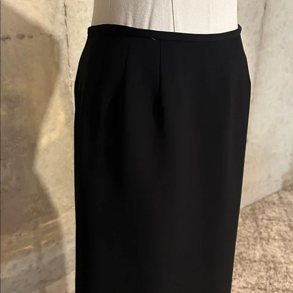 Classic 90s/Y2K Kasper Black Pencil Skirt | Minimalist | Business Chic | Size 8 - Picture 2 of 6